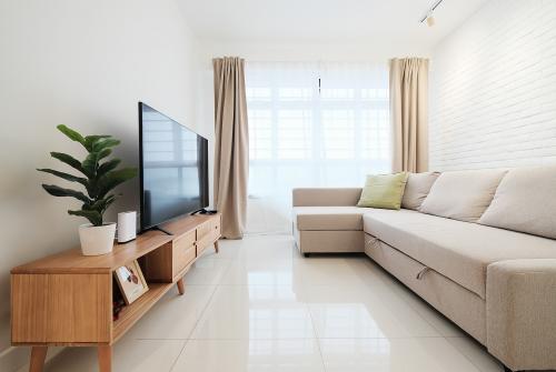 Scandinavian Living Room at 208B Clementi