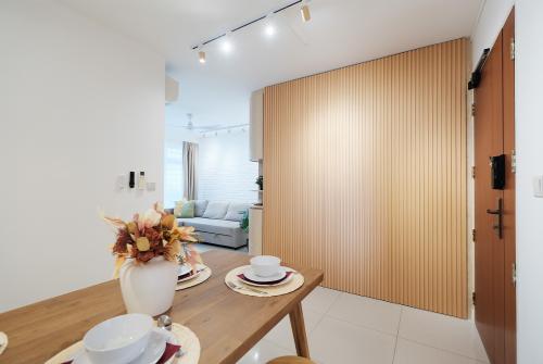 Scandinavian Entryway at 208B Clementi