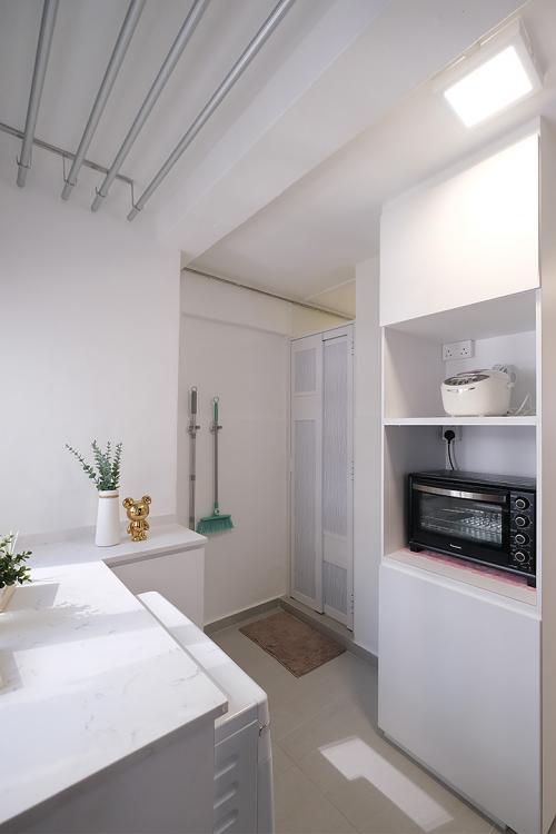 Scandinavian Bathroom at Jalan Klinik