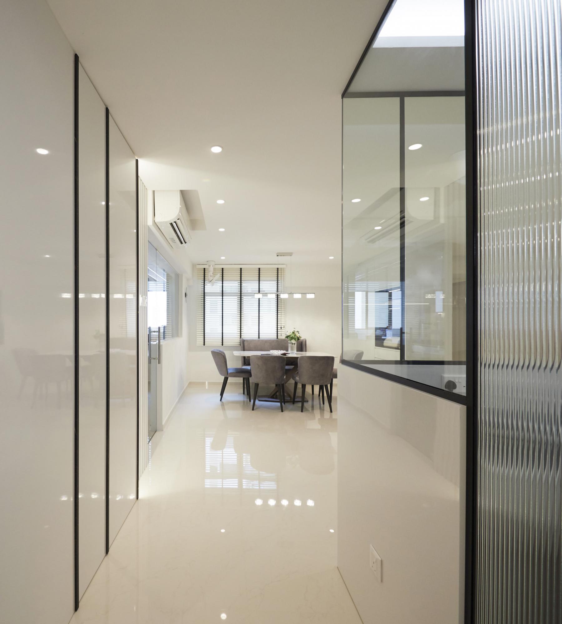 Scandinavian Dining Room with Drop Ceiling and Dining Table