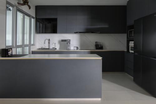 Modern Kitchen at 237A Boon Lay Dr