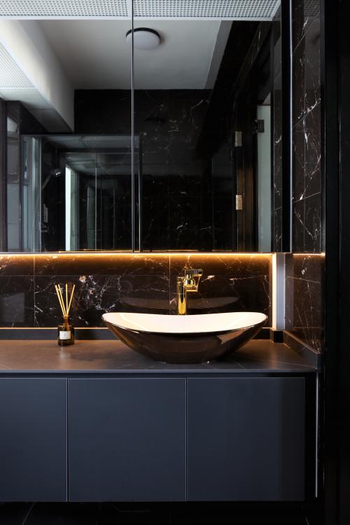 Modern Bathroom at 237A Boon Lay Dr