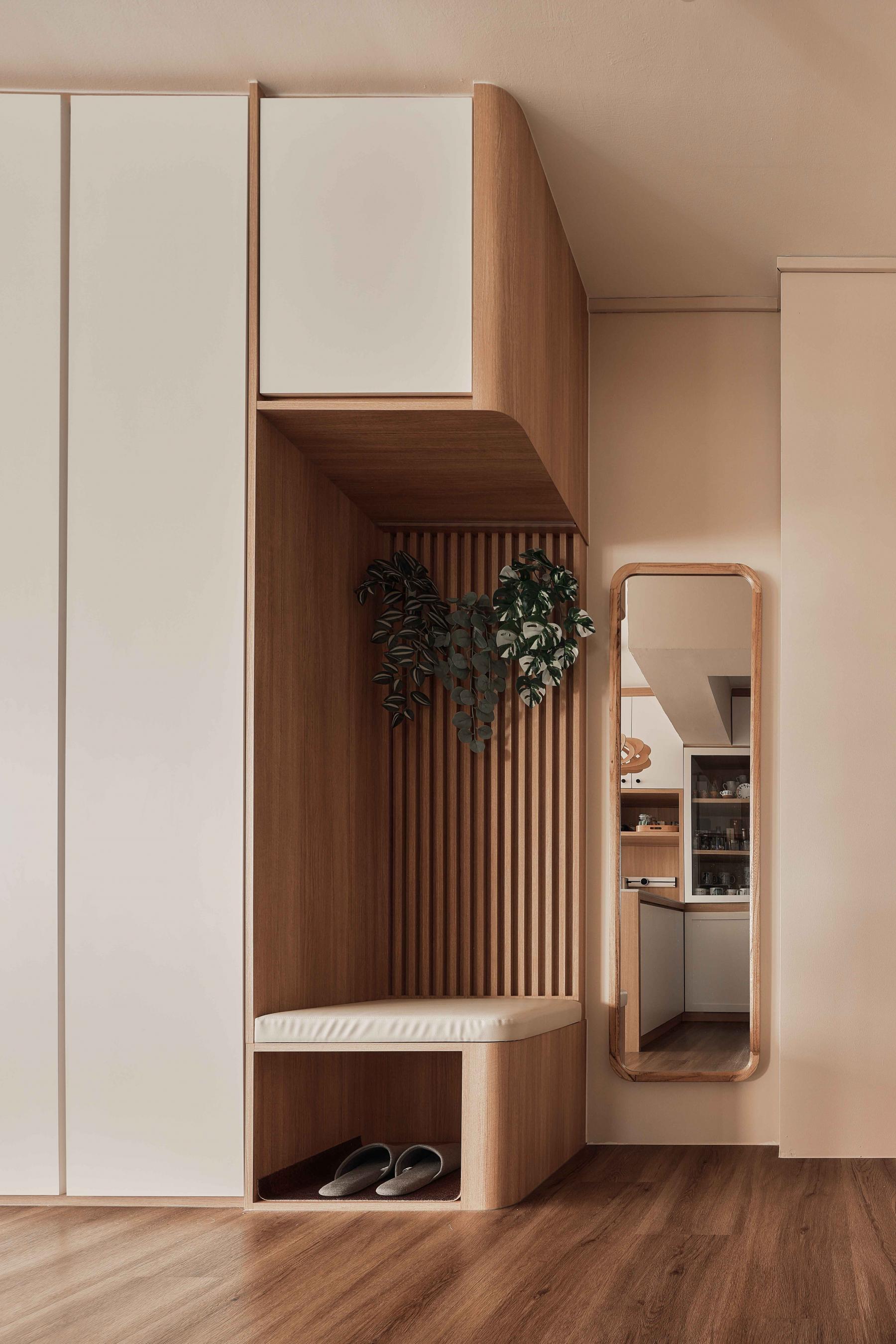 Scandinavian Entryway with Mirror and Seating Bench
