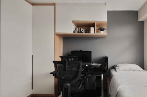 Scandinavian Bedroom at 18C Holland Drive