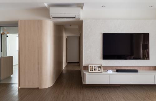 Scandinavian Living Room at 402A Northshore Drive