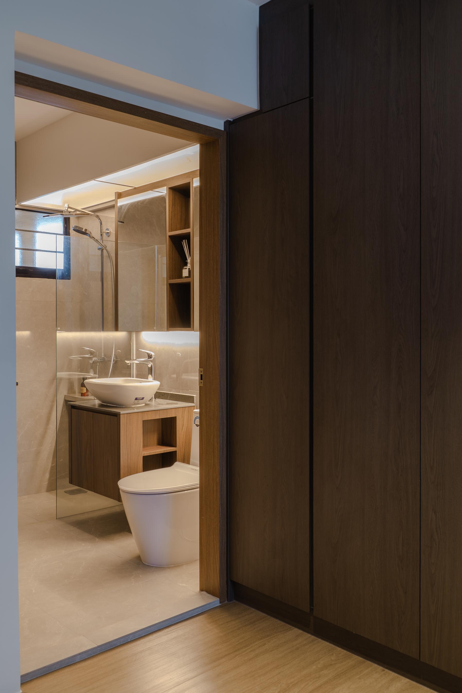 Scandinavian Bathroom with Homogeneous Tiles and Mirror