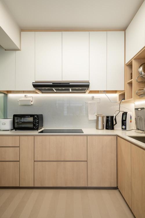 Contemporary Kitchen at Fernvale Crest