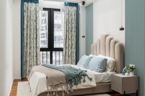 Modern Bedroom at Regency Park