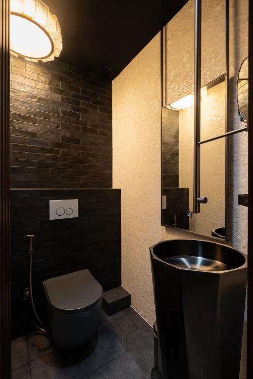 Modern Bathroom at Regency Park