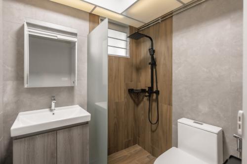 Modern Bathroom at 180B Rivervale Cresent