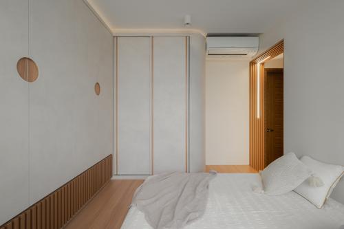Asian Bedroom at The Amore