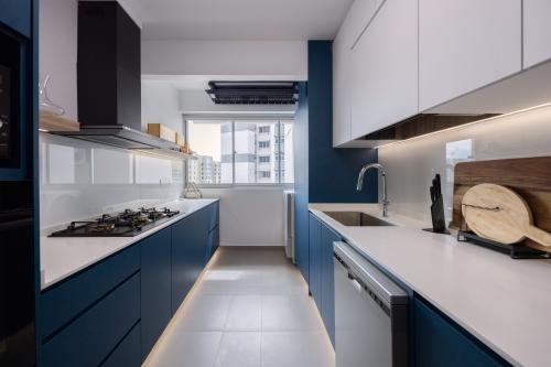 Modern Kitchen at Tampines GreenCourt