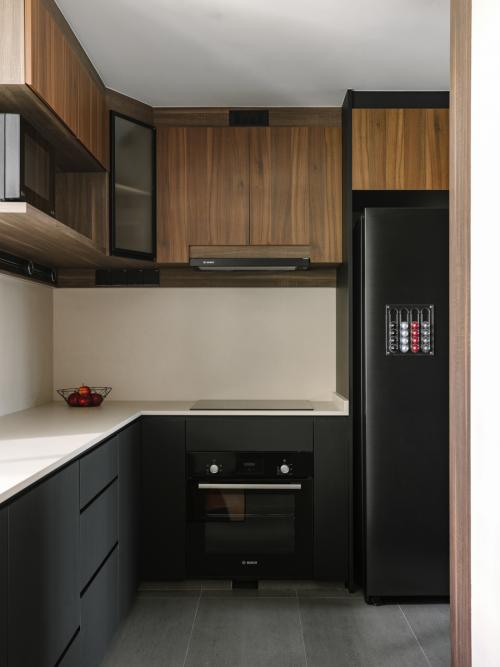 Modern Kitchen at Waterfront Key