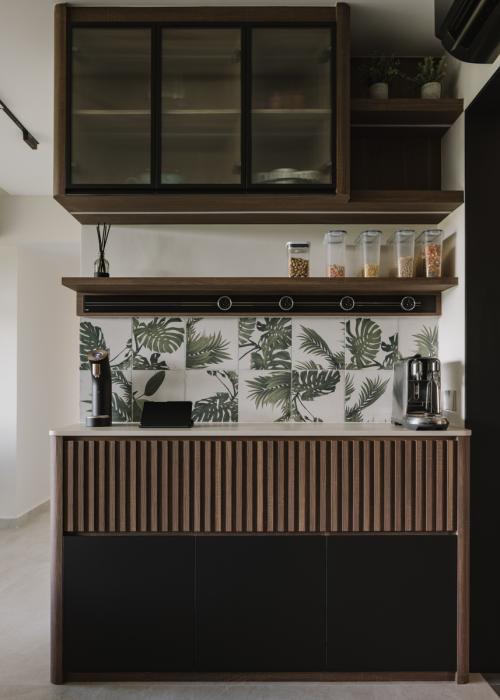 Modern Pantry at Waterfront Key