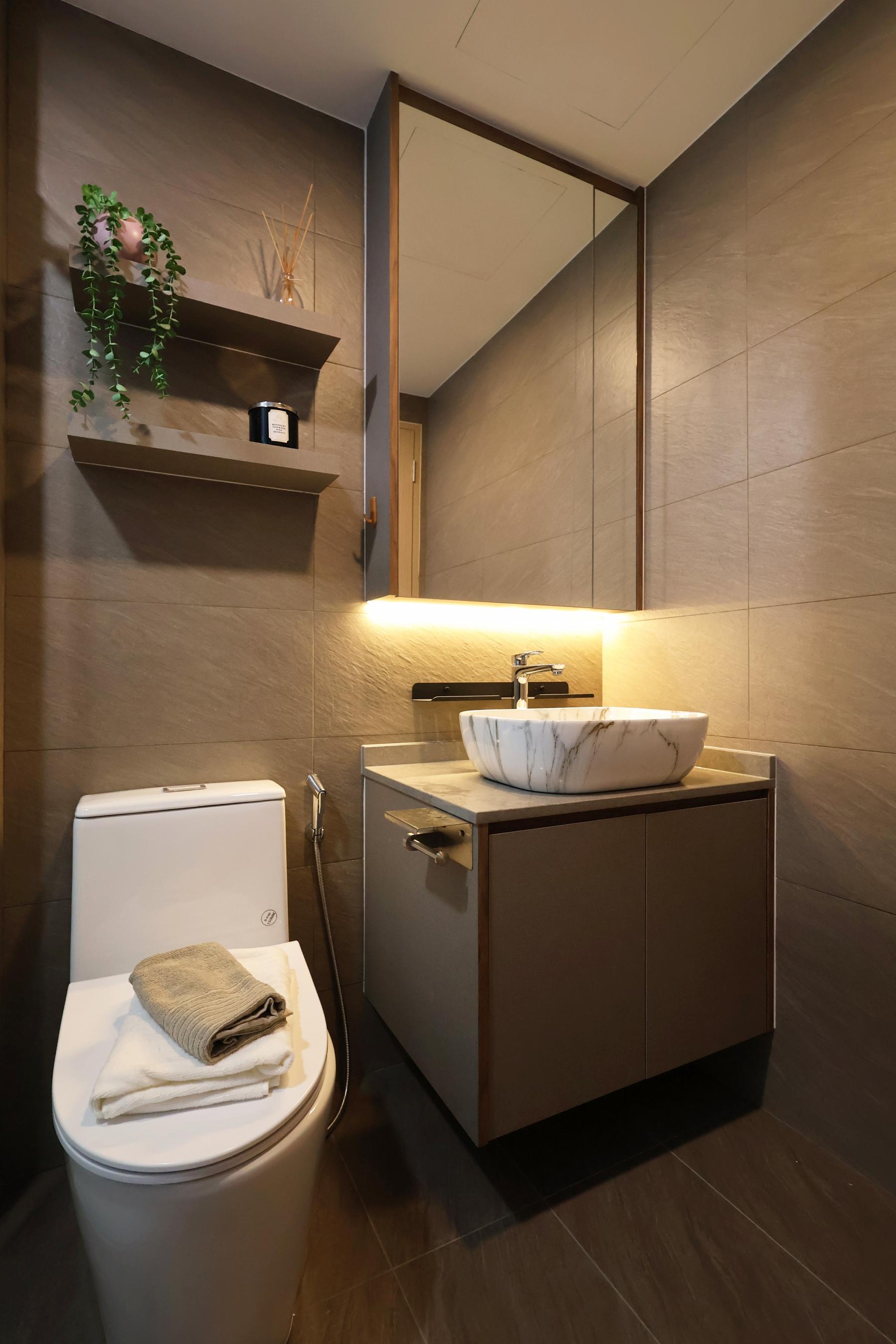 Scandinavian Bathroom with Mirror and Bathroom Storage