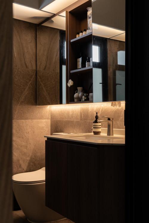 Modern Bathroom at Kim Keat Beacon
