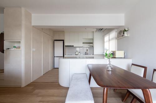 Scandinavian Dining Room at Tanglin Halt Rd