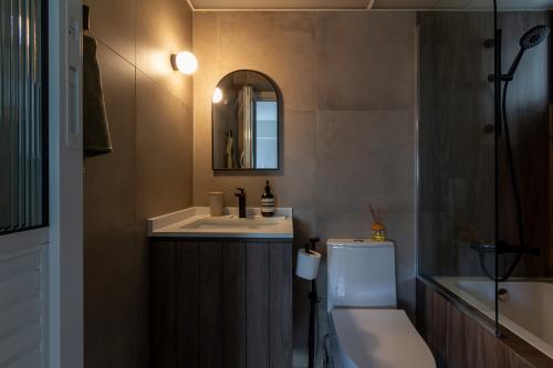 Scandinavian Bathroom at Tanglin Halt Rd