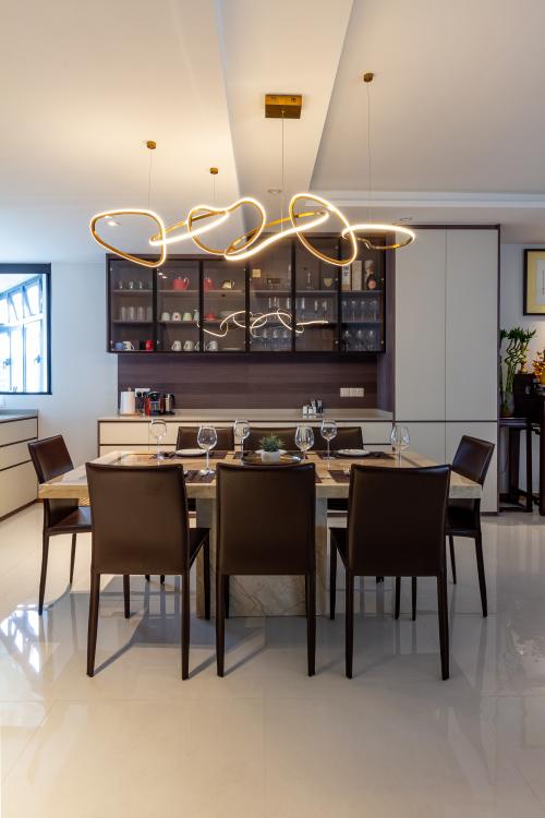 Modern Dining Room at Cairnhill Road