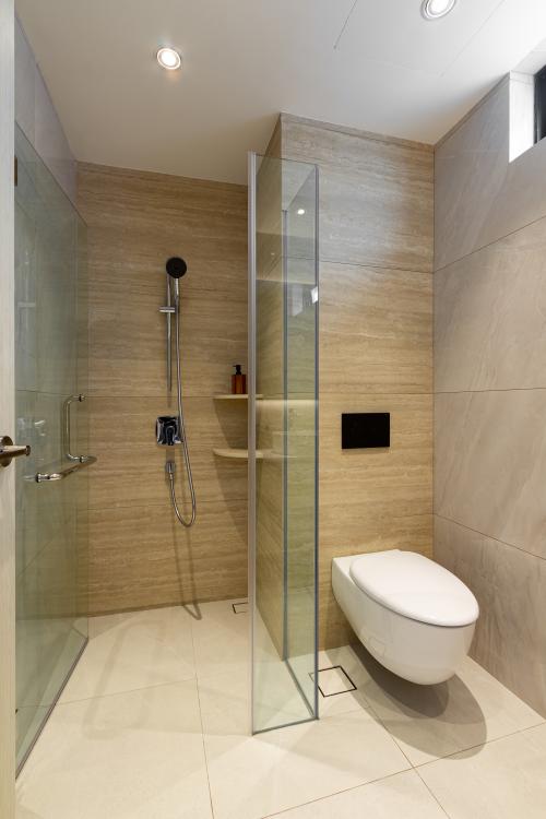 Modern Bathroom at Cairnhill Road
