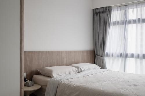 Modern Bedroom at Clementi NorthArc