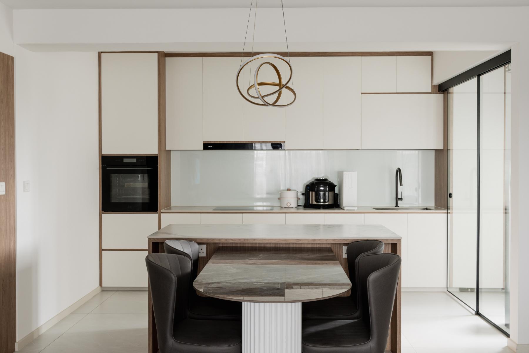 Modern Dining Room with Drop Light and Dining Table