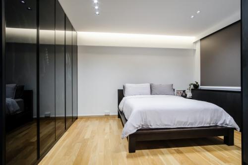 Eclectic Bedroom at Tampines