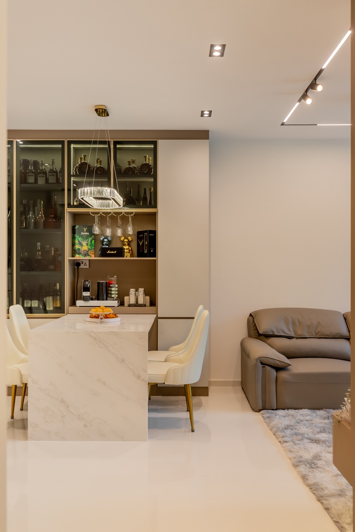 Modern Dining Room with Downlights and Dining Table