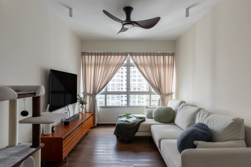 Modern Living Room at Ghim Moh Link