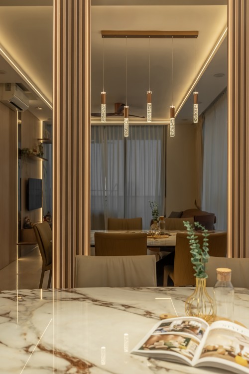 Contemporary Dining Room at Parc Clematis