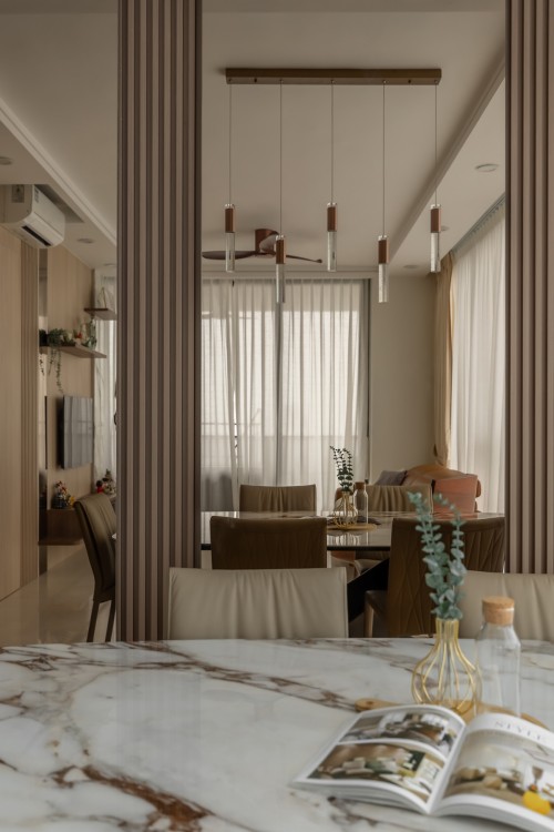 Contemporary Dining Room at Parc Clematis