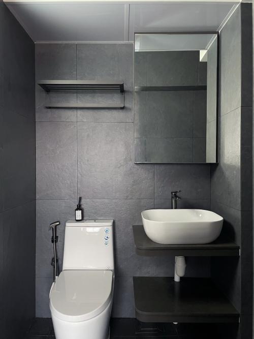 Modern Bathroom at 339D KangChing Rd