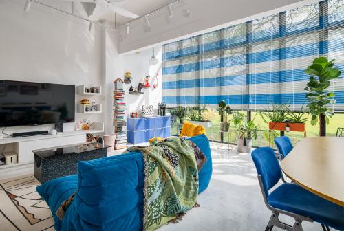 Eclectic Living Room at 69 carlise road