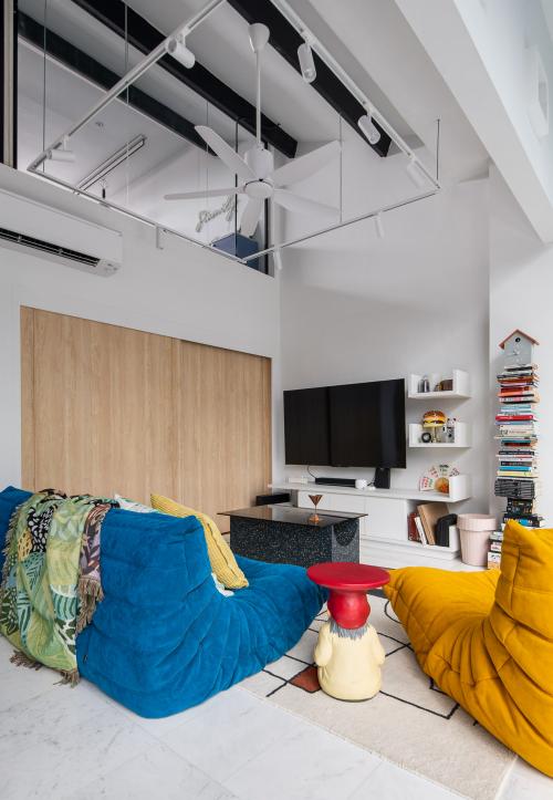 Eclectic Living Room at 69 carlise road
