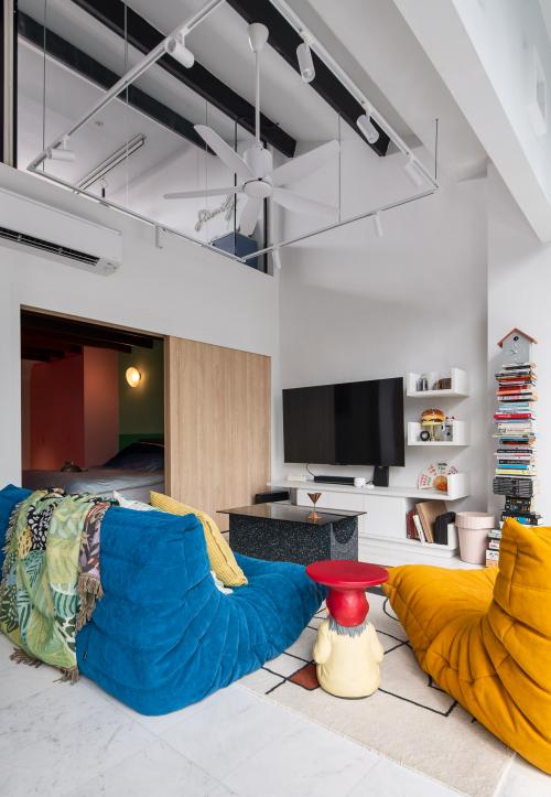 Eclectic Living Room at 69 carlise road