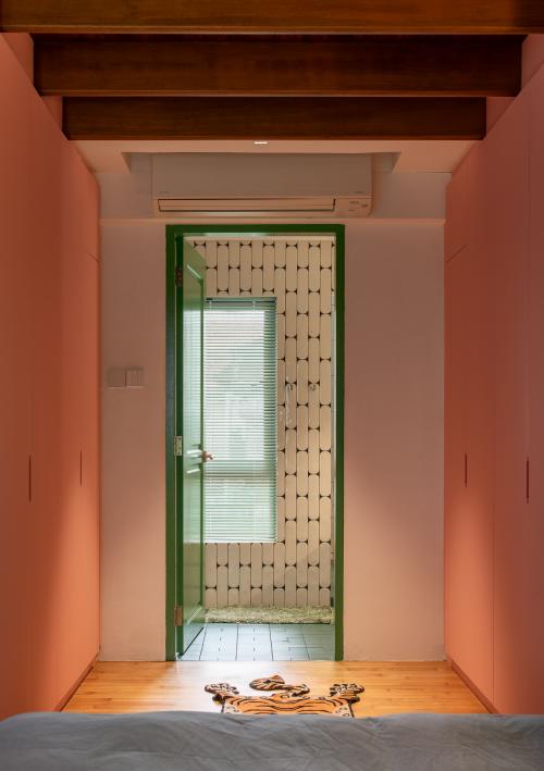 Eclectic Bathroom at 69 carlise road