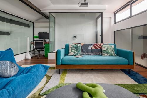 Eclectic Home Theatre at 69 carlise road