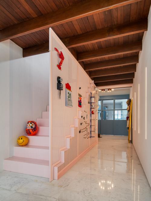 Eclectic Entryway at 69 carlise road
