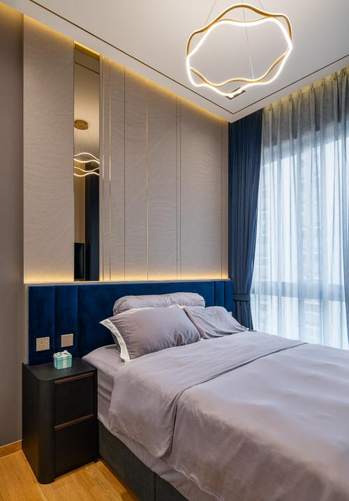 Contemporary Bedroom at 12 amber road