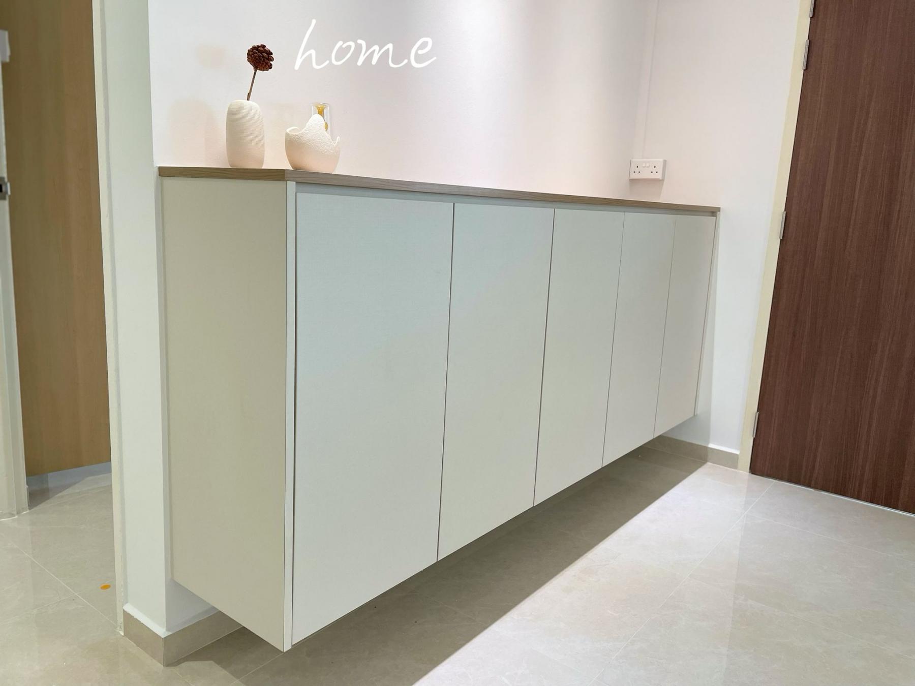 Scandinavian Entryway with Shoe Rack and Small Storage