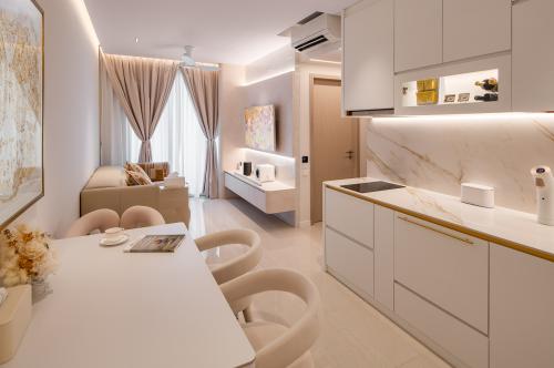 Contemporary Living Room at treasure 17