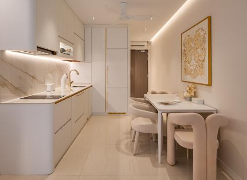 Contemporary Kitchen at treasure 17