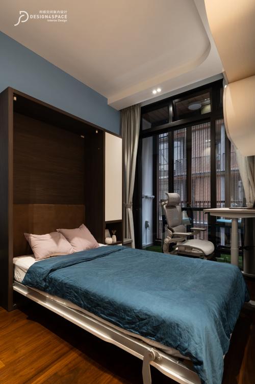 Contemporary Bedroom at Daintree Residence