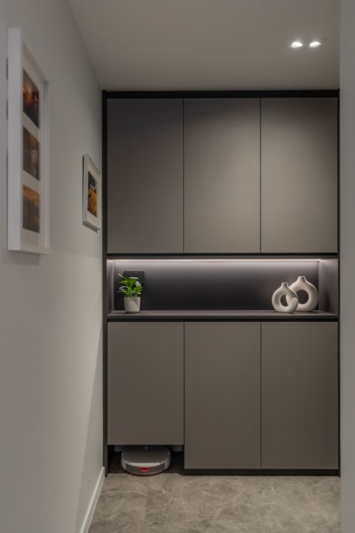 Modern Entryway at The M Condo