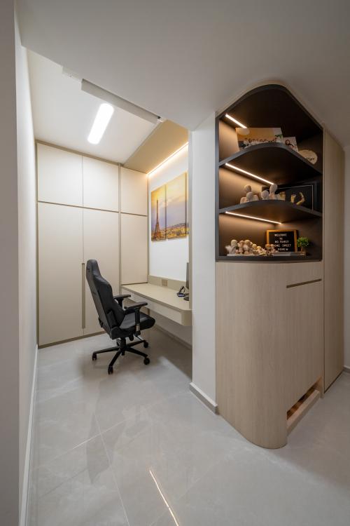 Modern Home Office at 6 Dairy Farm Residences