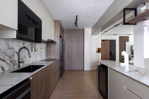Contemporary Kitchen at Tampines Street 96