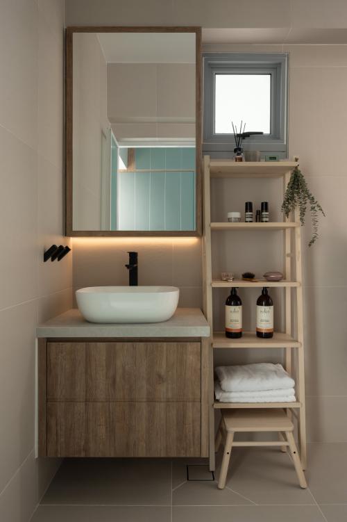 Minimalist Bathroom at 684A Edgedale Plain
