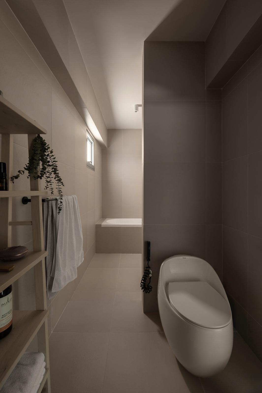 Minimalist Bathroom with Bathtub and Bathroom Storage