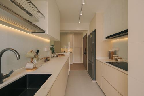 Scandinavian Kitchen at 494E Tampines Street 43