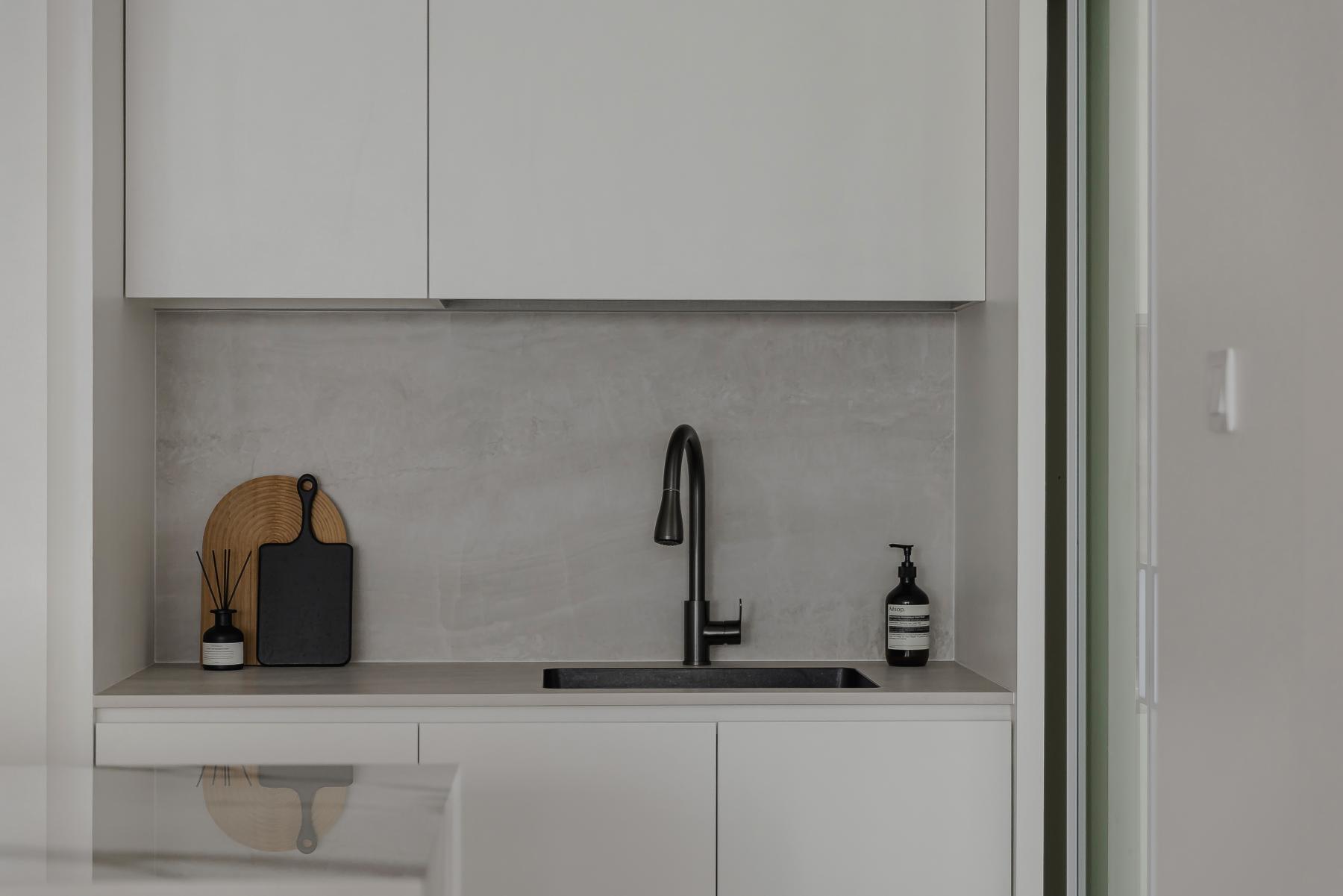 Contemporary Pantry with Kitchen Island and Tableware